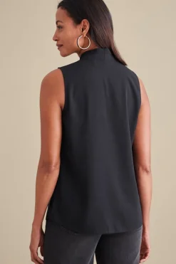 Online Akira Tank Tops