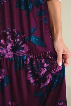 Hot Kara Velvet Skirt Skirts