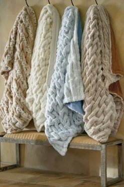 Discount La Parisienne Faux Fur Throw Bedding|Bedding Essentials