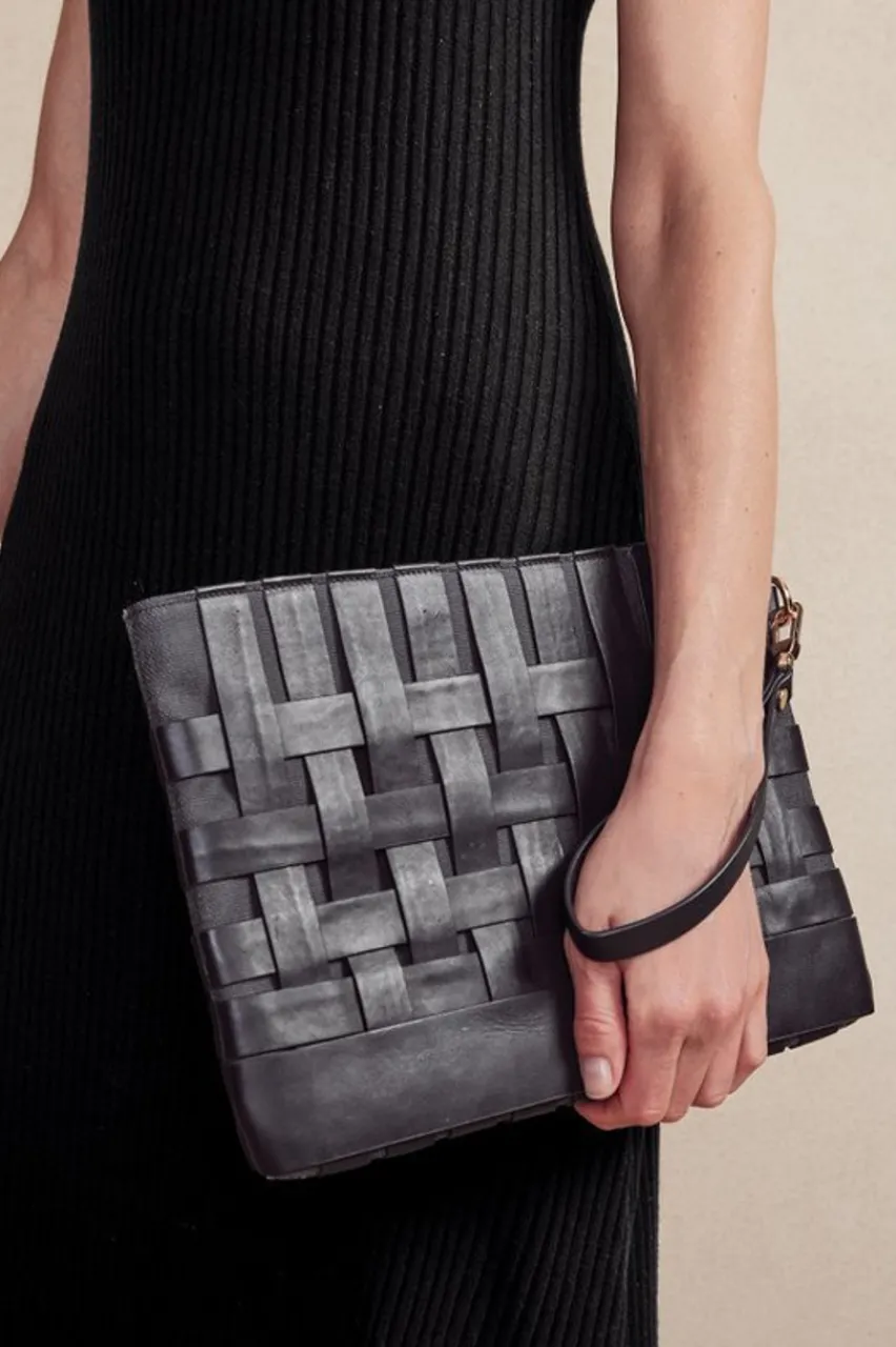 Clearance Leather Strap In Clutch Handbags