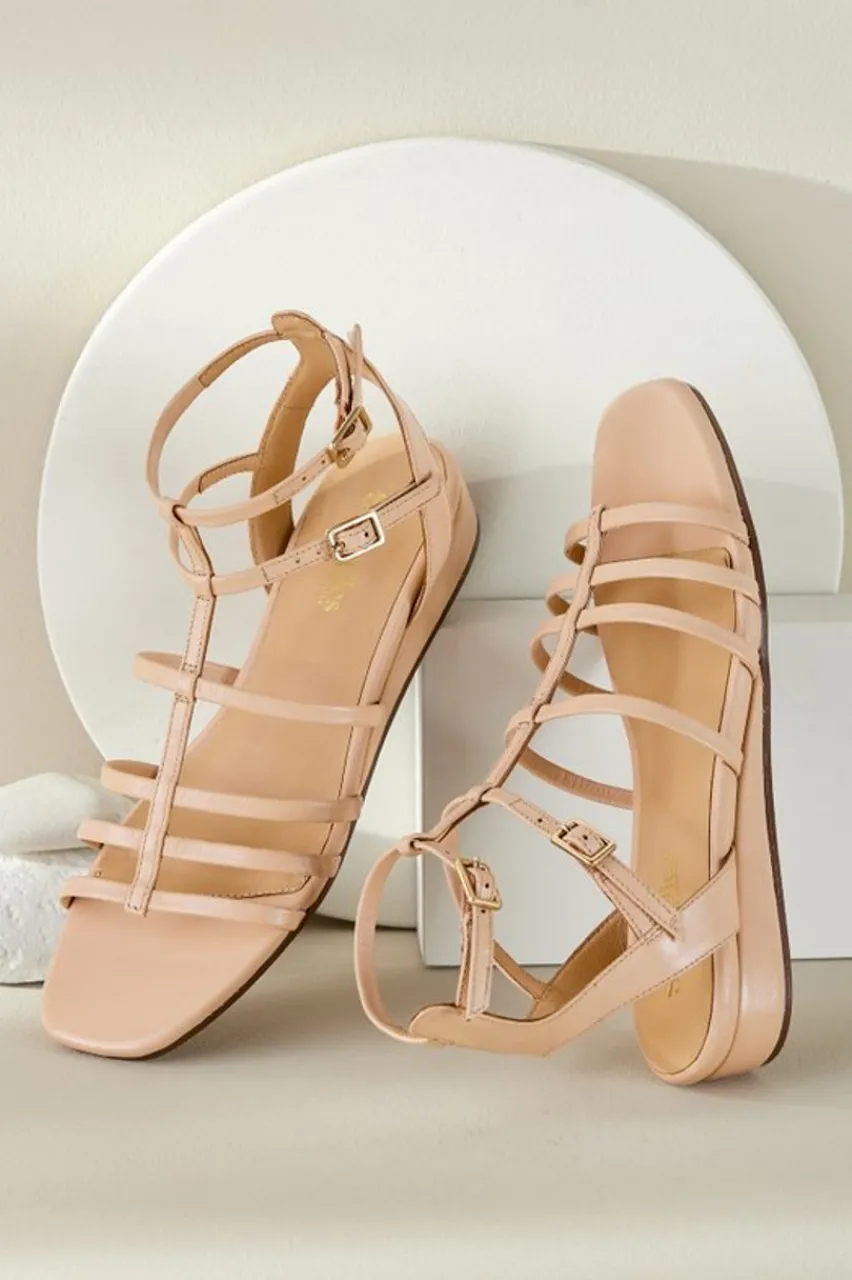 Seychelles Luxurious Strappy Sandal Shoes