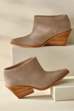New Seychelles Sedona Seamed Bootie Shoes